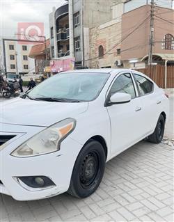 نيسان فيرسا